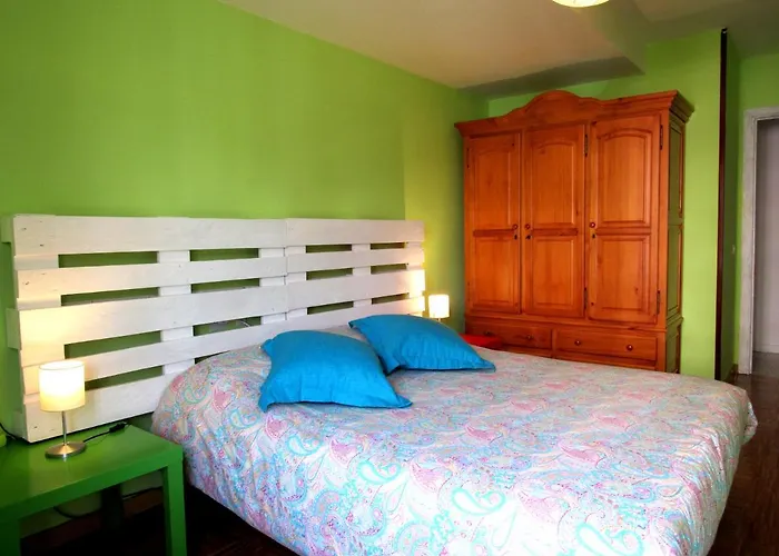 Www Parques De La Catedral Travel Com Parking Privado Gratis 아파트