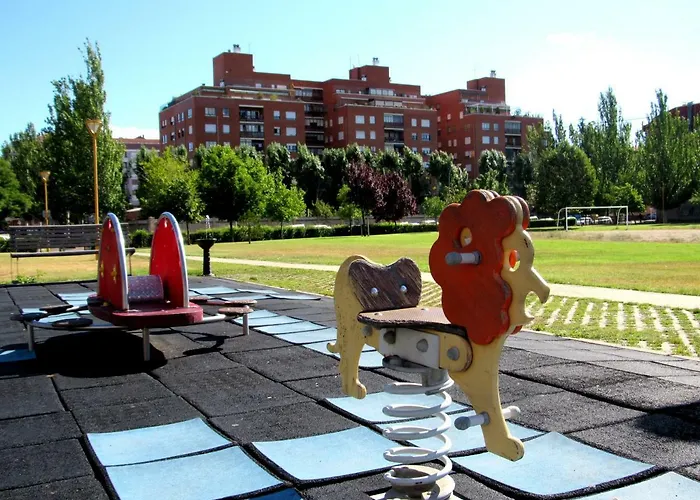 Www Parques De La Catedral Travel Com Parking Privado Gratis * 레온